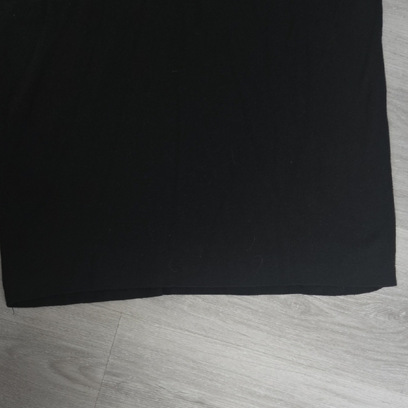 Elegant Black Women's Skirt - Picture 5 of 6